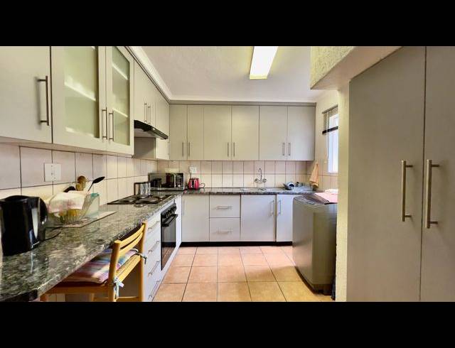 2 BEDROOM HOUSE TO LET IN WEST ACRES